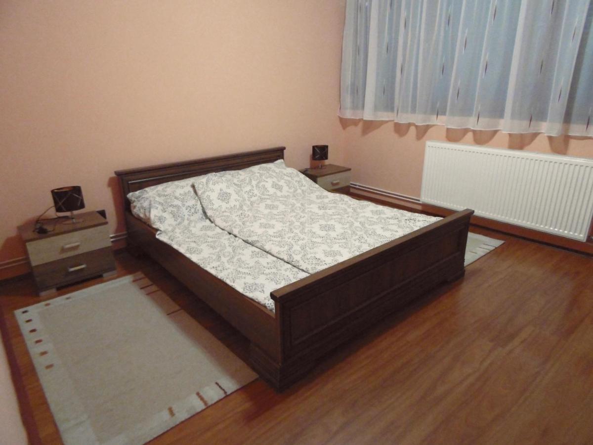 Modern Two Bedroom Flat With Balcony لينتي المظهر الخارجي الصورة